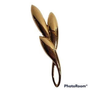 𝅺vintage Trifari Gold Spray Brooch Stamped Leaf MCM